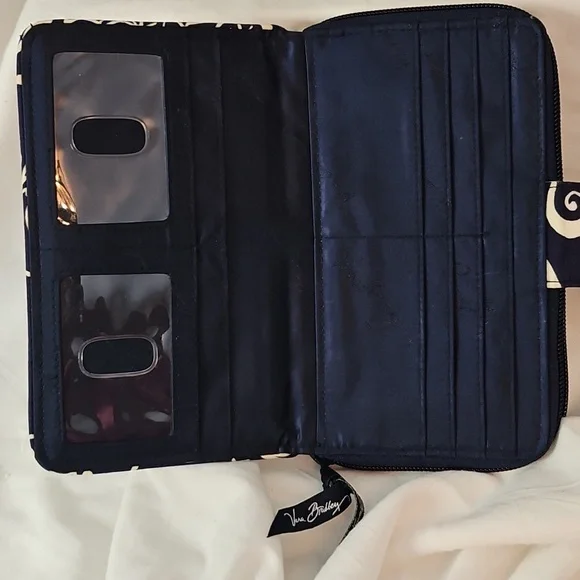 Vera Bradley Eloise Handbag & Wallet. EUC - Picture 7 of 8